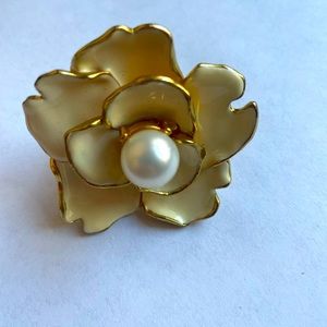 Flower ring